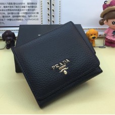 Кожен портфейл Prada Trifold 1M0176 черен