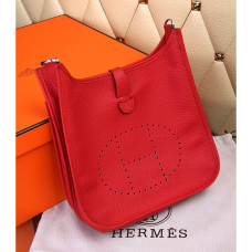 Hermes Evelyne III Togo кожена чанта през рамо червена