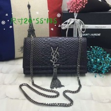 Чанта с верижка и пискюли YSL Monogram 24 см, цвят змийско черно
