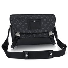 Чанта Louis Vuitton M40511 Messenger PM Voyager от монограм Eclipse Canvas