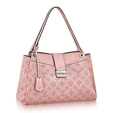 Чанта през рамо Louis Vuitton M41789 Sevres от естествена кожа Mahina