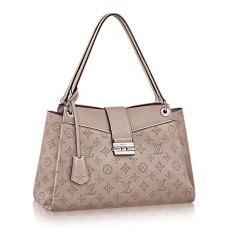 Чанта през рамо Louis Vuitton M41791 Sevres от естествена кожа Mahina