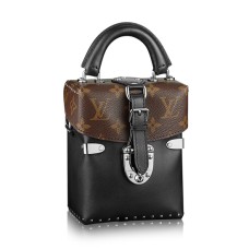 Чанта Louis Vuitton M43039 Camera Box Crossbody с монограм от плат